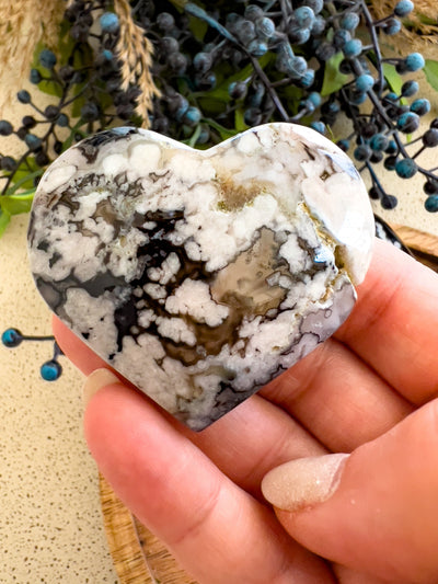 BLACK FLOWER AGATE HEARTS Revive In Style Vintage Furniture Painted Refinished Redesign Beautiful One of a Kind Artistic Antique Unique Home Decor Interior Design French Country Shabby Chic Cottage Farmhouse Grandmillenial Coastal Chalk Paint Metallic Glam Eclectic Quality Dovetailed Rustic Furniture Painter Pinterest Bedroom Living Room Entryway Kitchen Home Trends House Styles Decorating ideas