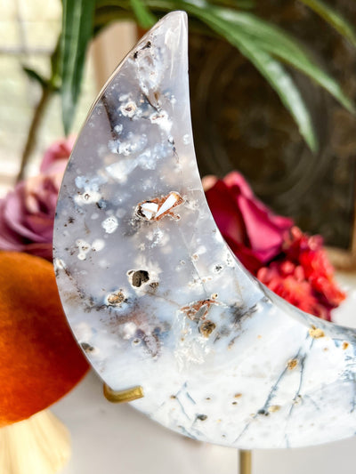 DENDRITIC AGATE ON SHIMMERY STAND Revive In Style Vintage Furniture Painted Refinished Redesign Beautiful One of a Kind Artistic Antique Unique Home Decor Interior Design French Country Shabby Chic Cottage Farmhouse Grandmillenial Coastal Chalk Paint Metallic Glam Eclectic Quality Dovetailed Rustic Furniture Painter Pinterest Bedroom Living Room Entryway Kitchen Home Trends House Styles Decorating ideas